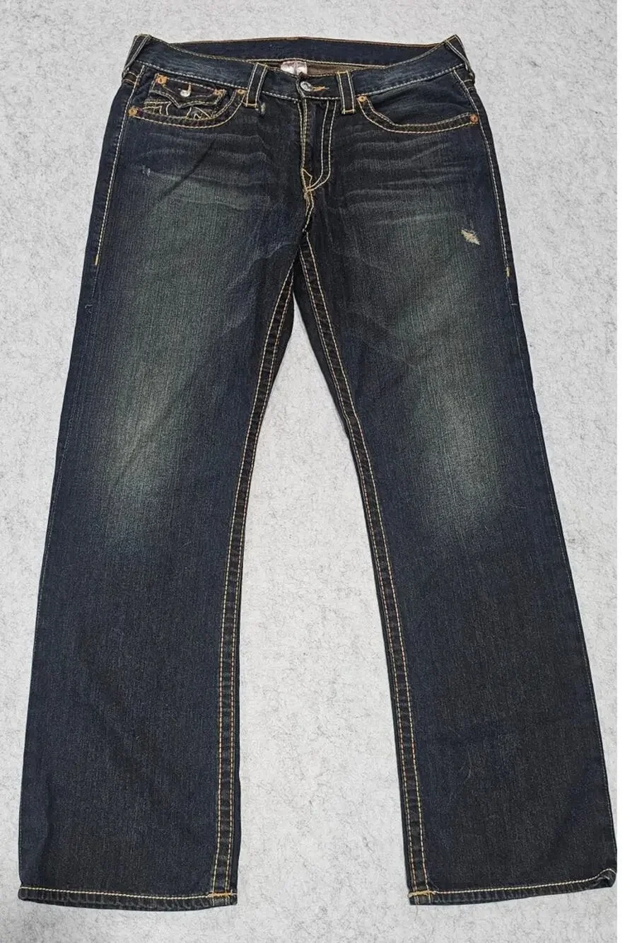 True Religion Men's Dark Wash Contrast Stitch Jeans Size 34 USA Made